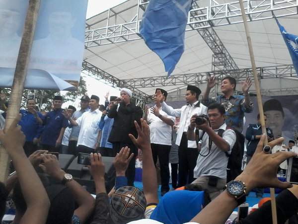 Ribuan Warga Hadiri Deklarasi Syamsuar- Edy Natar